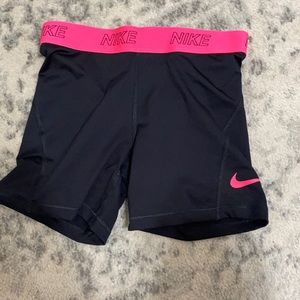 Pink Nike pro’s